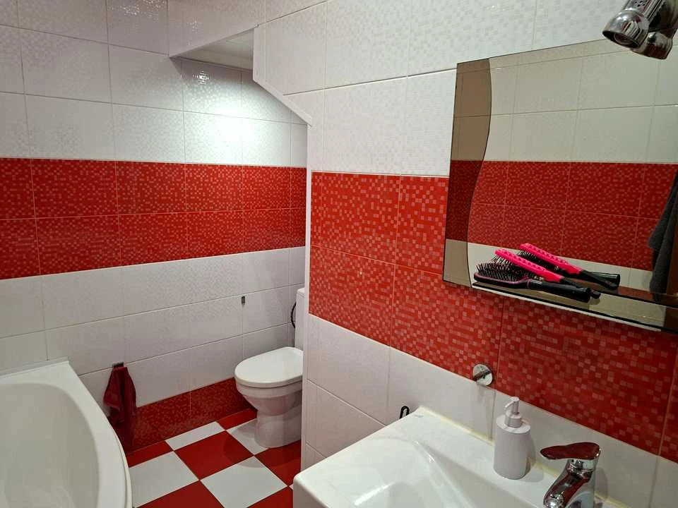 Apartment. Dnipro, Araratskaya St.
