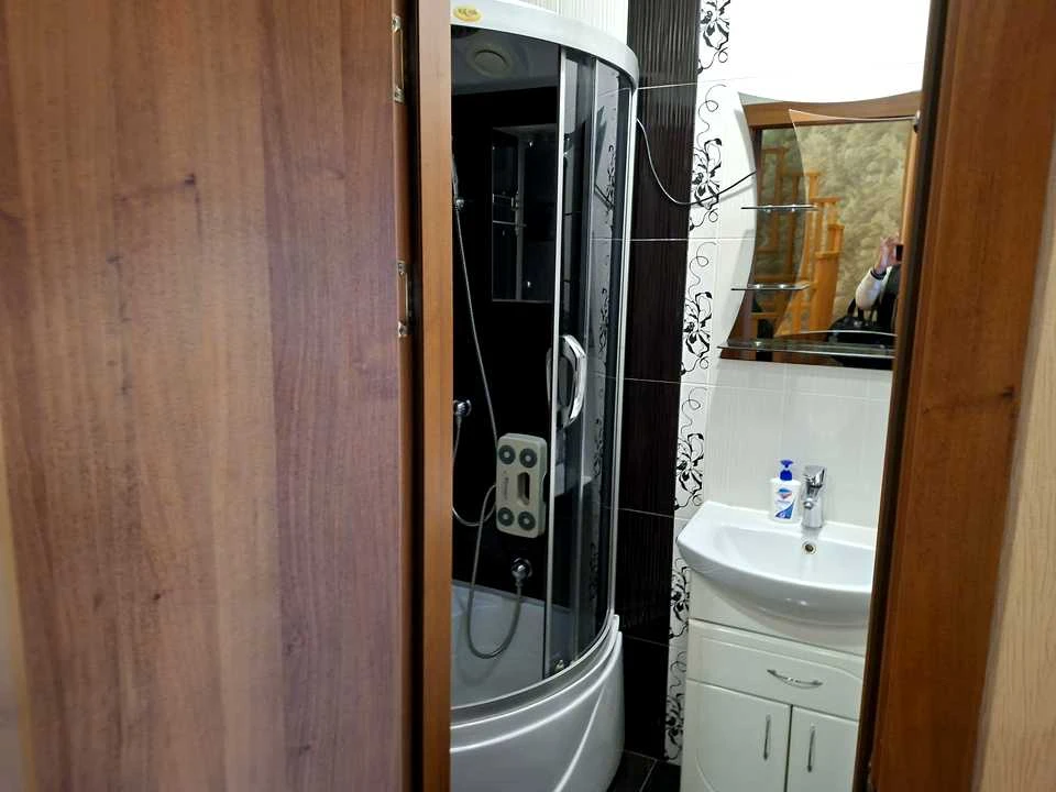 Apartment. Dnipro, Araratskaya St.