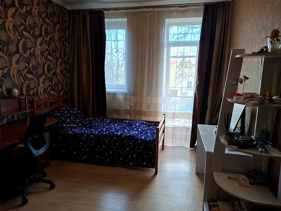 Apartment. Dnipro, Araratskaya St.