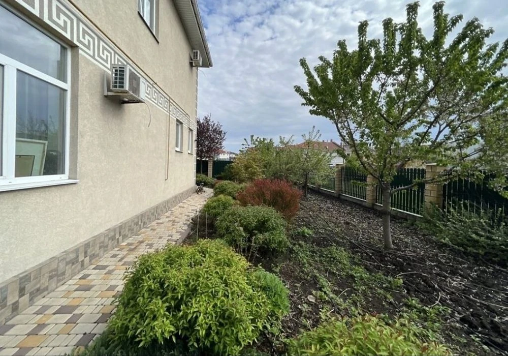 Budget house in Sauvignon