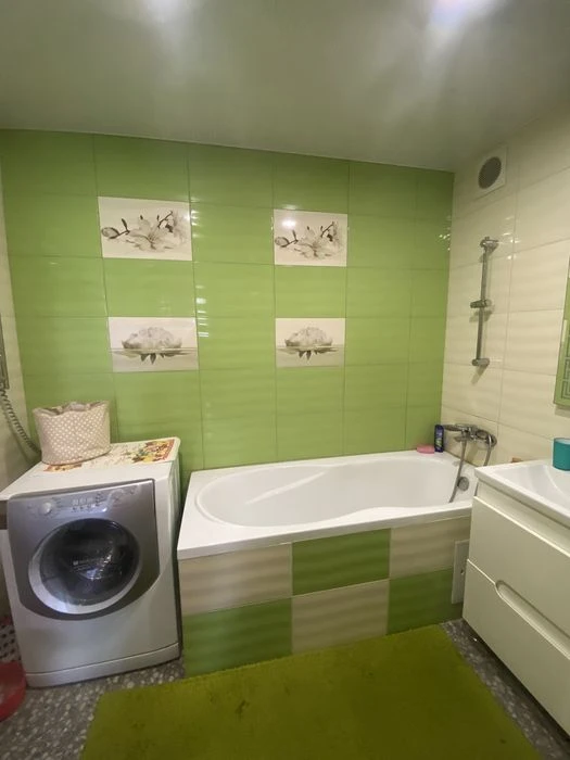 I will sell a 3-room apartment with furniture and appliances in Dnipro.