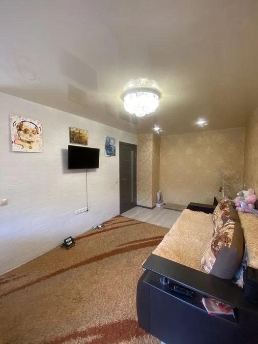 I will sell a 3-room apartment with furniture and appliances in Dnipro.
