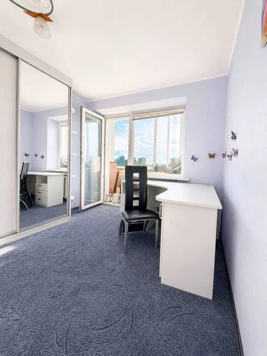 For sale 3-room apartment 69 m² O.Polya (top of Kirov)! Slavutych! Bezn