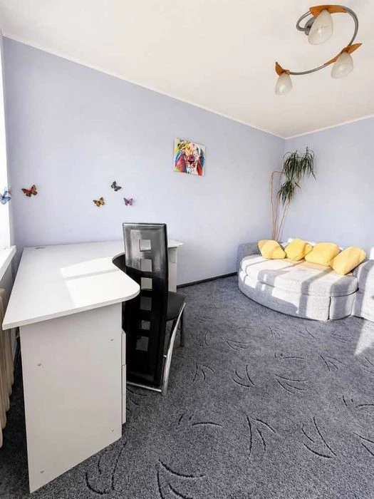For sale 3-room apartment 69 m² O.Polya (top of Kirov)! Slavutych! Bezn