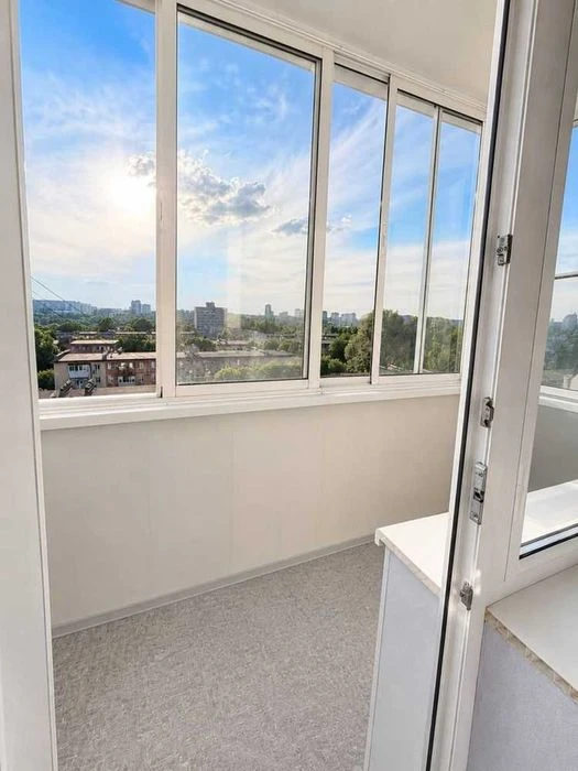 For sale 3-room apartment 69 m² O.Polya (top of Kirov)! Slavutych! Bezn
