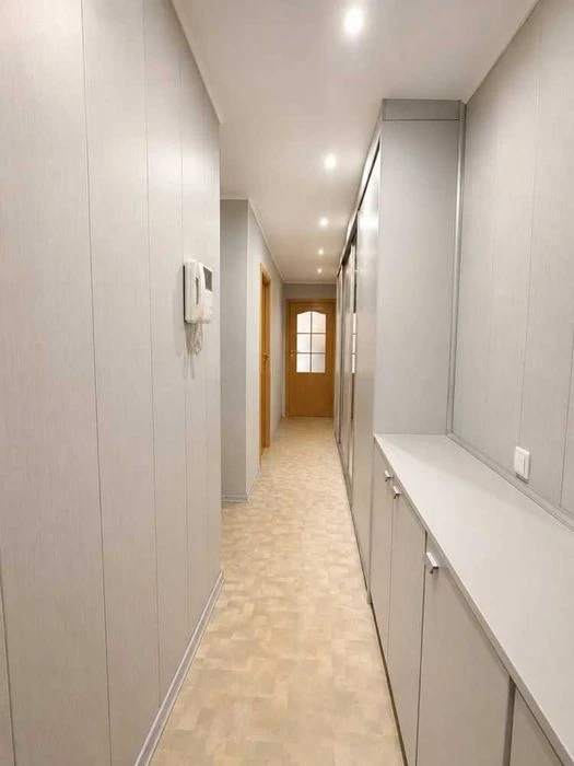 For sale 3-room apartment 69 m² O.Polya (top of Kirov)! Slavutych! Bezn