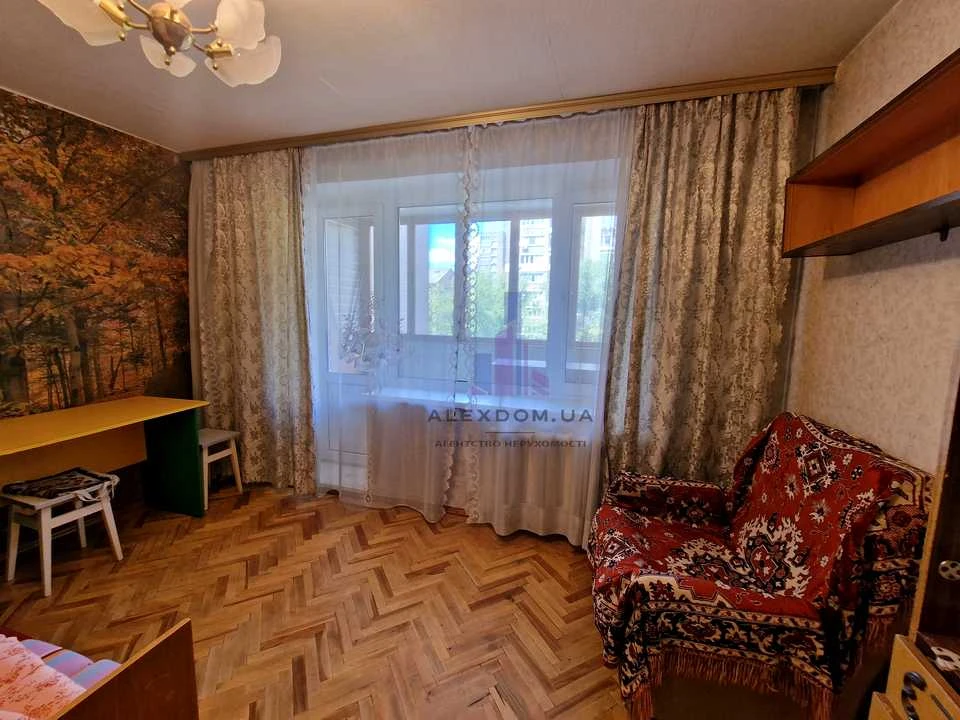 Квартира. Киев, ул. (Горького)