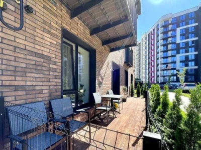 Apartment. Ivano-Frankivsk, Yuliana Pelesha St., 5, k