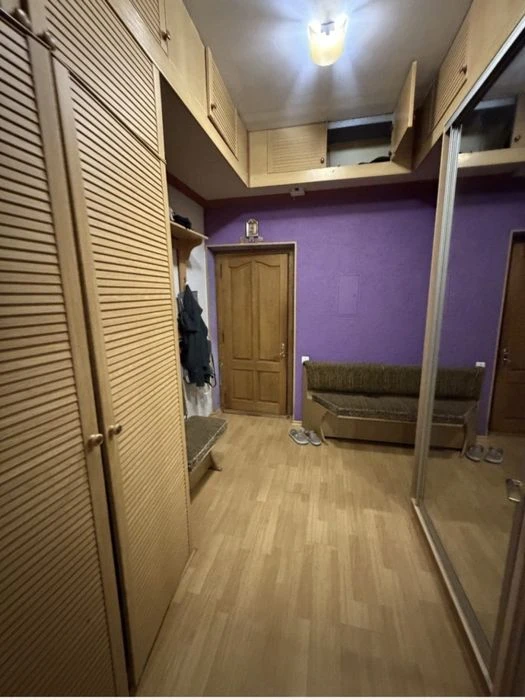 Продажа 3ой полнометражной квартиры в Днепровском р-не