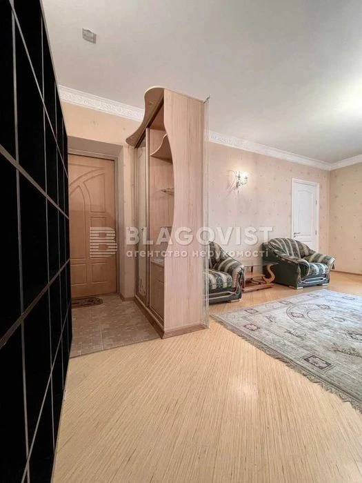 2 кімнатна вул Чикаленка Євгена, 2-4/7, ст м Театральна Хрещ
