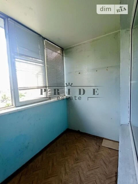 For sale 2-room apartment 69 sq. m. on Dragomanova Street 14 • ID 3455