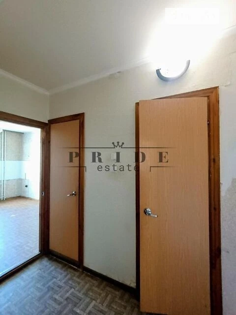 For sale 2-room apartment 69 sq. m. on Dragomanova Street 14 • ID 3455