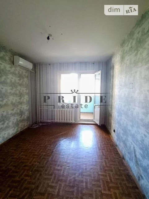 For sale 2-room apartment 69 sq. m. on Dragomanova Street 14 • ID 3455