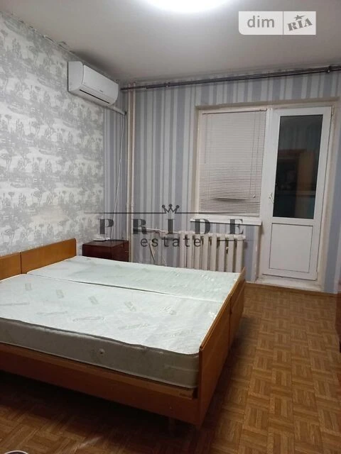For sale 2-room apartment 69 sq. m. on Dragomanova Street 14 • ID 3455