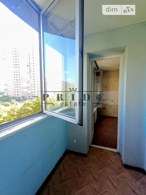 For sale 2-room apartment 69 sq. m. on Dragomanova Street 14 • ID 3455