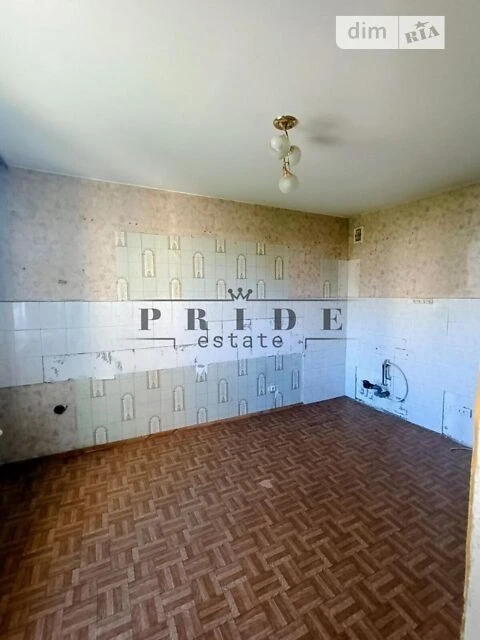 For sale 2-room apartment 69 sq. m. on Dragomanova Street 14 • ID 3455