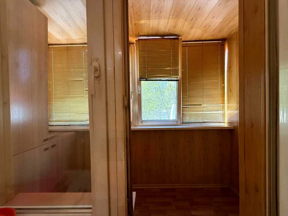 Квартира. Днепр, Братьев Воробьев ул. (Дмитрия Кедрина)
