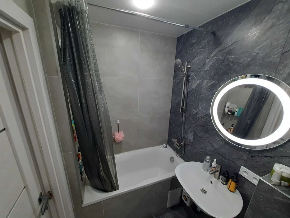 Attention! I will sell a 2-square-meter apartment in Levoberezhny 2, near Varus \