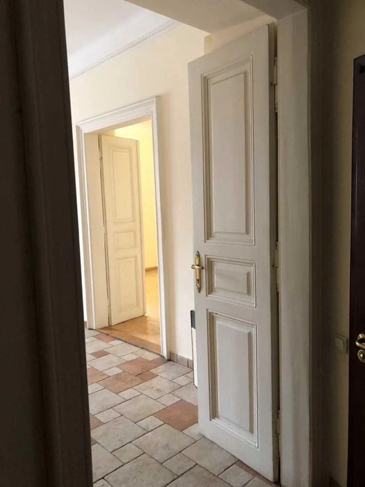 For sale 2-room apartment 41 m² 1/3ts Ivan Franko St. 85000$