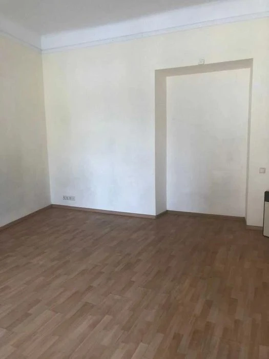 For sale 2-room apartment 41 m² 1/3ts Ivan Franko St. 85000$