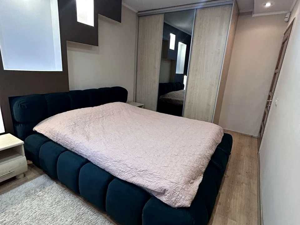 Квартира. Львів, Академіка Андрія Сахарова вул. (Суворова)