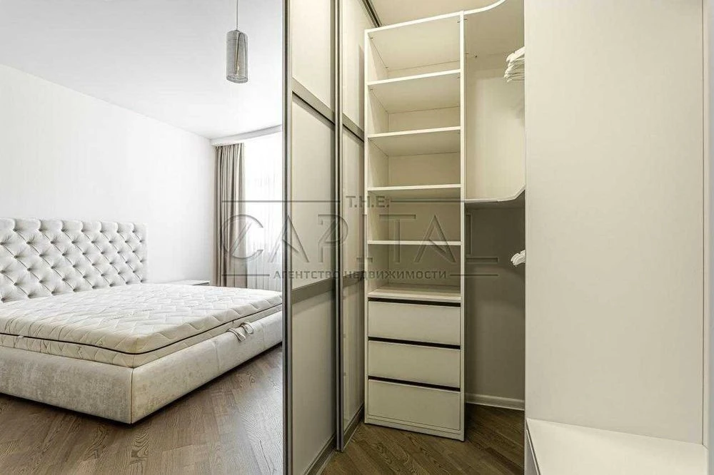 Sale of a new 108 m² apartment with designer renovation