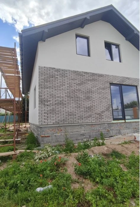 Продам сучасний будинок 136 м2, 6 сот, у престижному районі