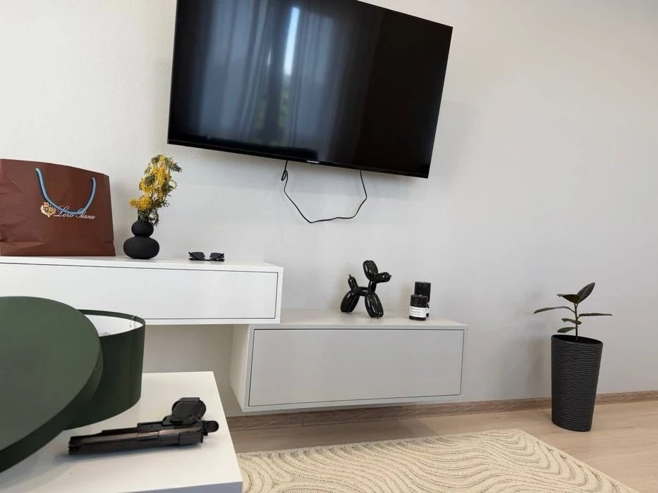 For sale 1-room apartment in the residential complex Nova Angliya