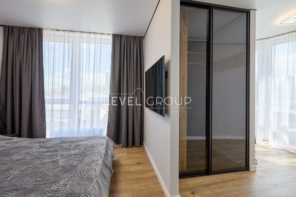 Sale of 1-room apartment 56m2 with new renovation in the Great residential complex