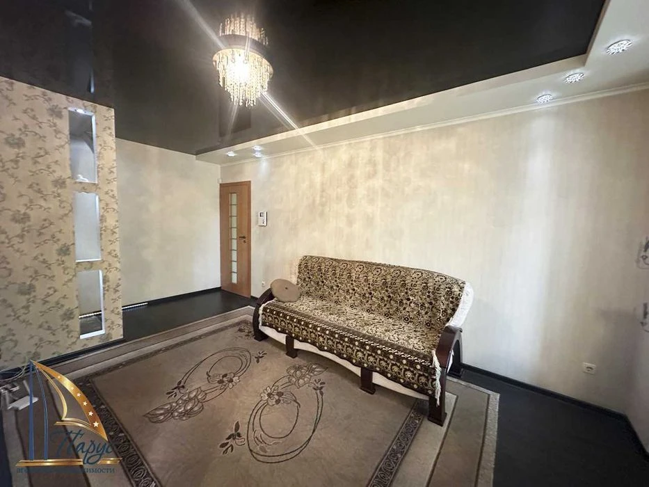 2-room shopping center "Ukraine" Yakov Novytsky 2/5 floor.
