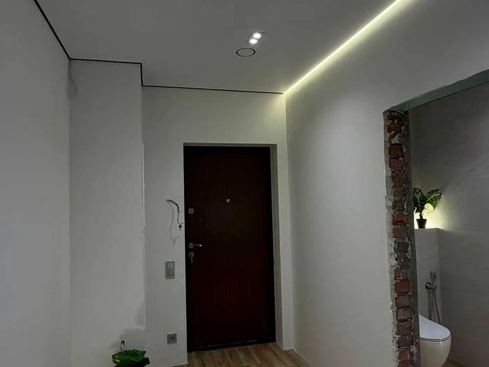 Apartment. Kyiv, Air Force Ave. (Povitroflotsky)