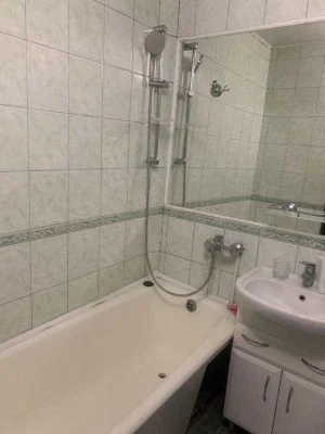 2 bedroom apartment for sale near the metro. 10 minutes.