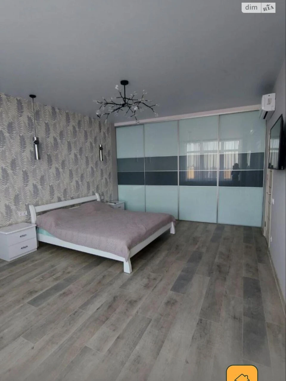 Продажа квартир Приморский.