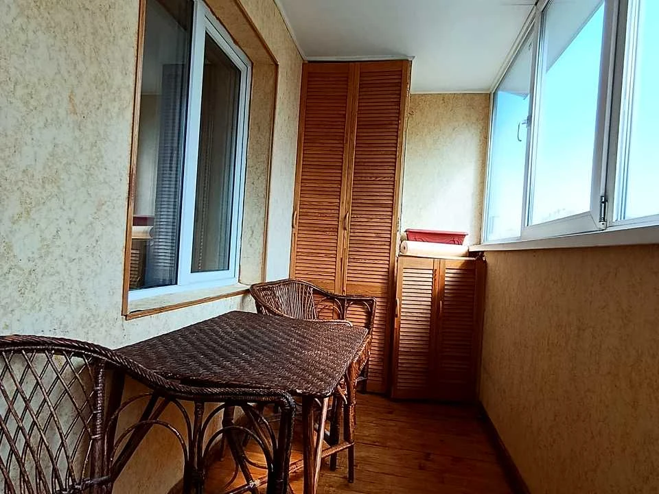 Квартира. Киев, Анны Ахматовой ул.