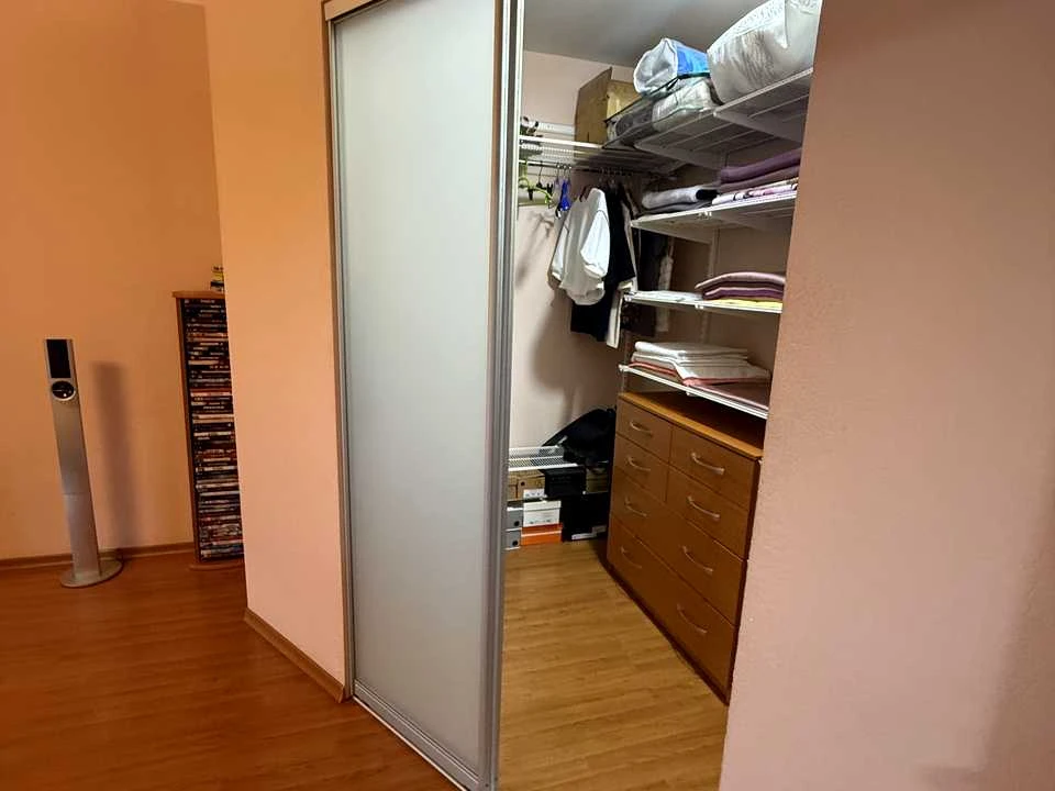 Квартира. Днепр, ул. (Белостоцкого)