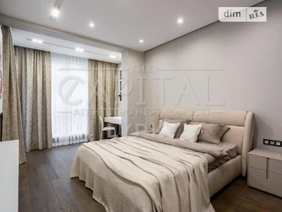 Продаж 4к квартири 125 кв. м на вул. Андрія Верхогляда 17 •