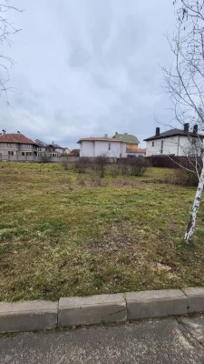 Прекрасный УЧАСТОК в Совиньоне, 15 соток, фасад 39,78м