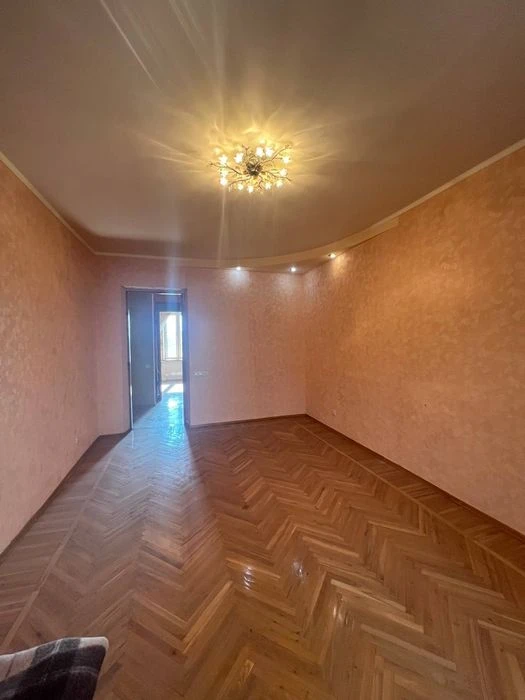 I will sell a 2-room apartment. Kholodna Gora metro station, there is a Vindovlenie!