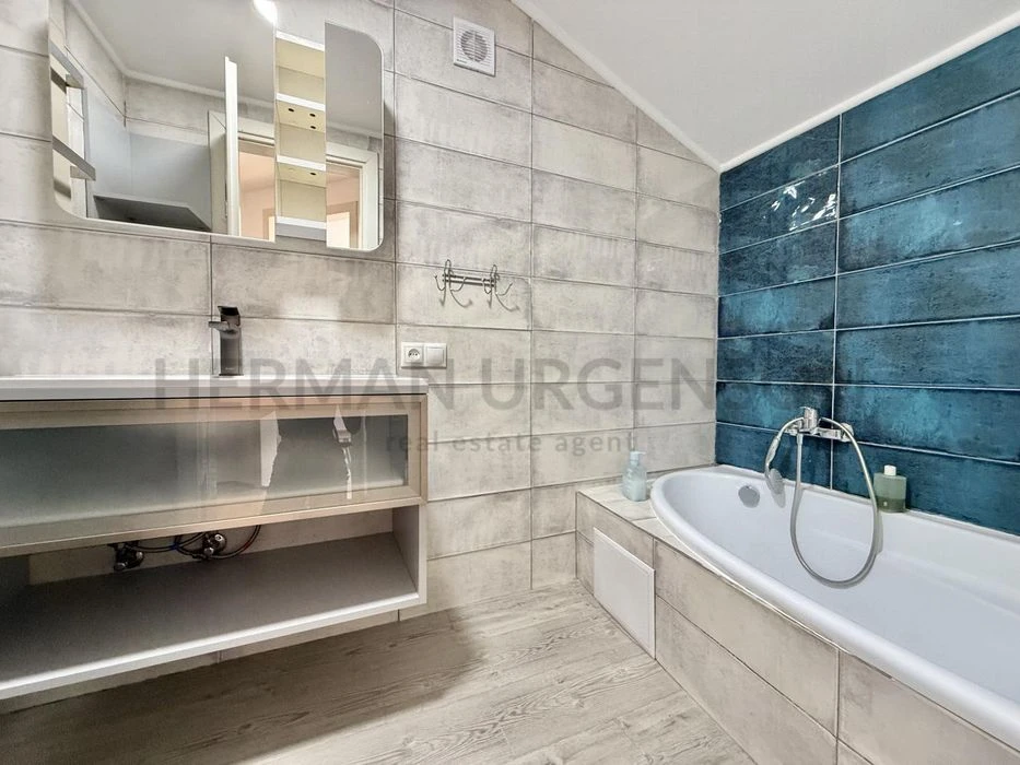Продаж 3к квартири 116 м.кв / вул. Підградська, Центр