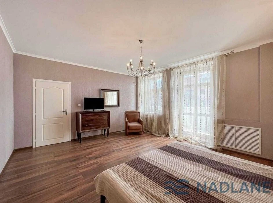 БЕЗ % Продаж квартири, 108 м2, Урядовий Квартал, Маріїнський