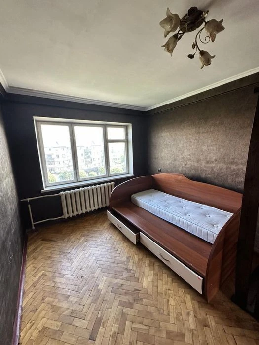 2-room apartment for sale in Darnytsia (Pratsi/Kotlyarevskogo)