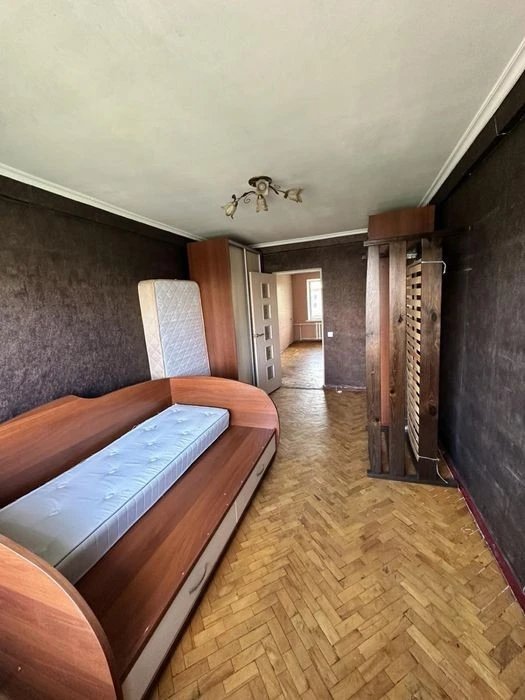 2-room apartment for sale in Darnytsia (Pratsi/Kotlyarevskogo)