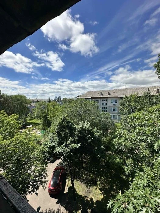 2-room apartment for sale in Darnytsia (Pratsi/Kotlyarevskogo)