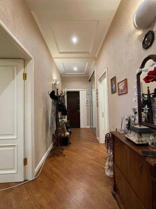 Продам 3-комнатную квартиру в центре. Ул. Базарная/Ришельевс