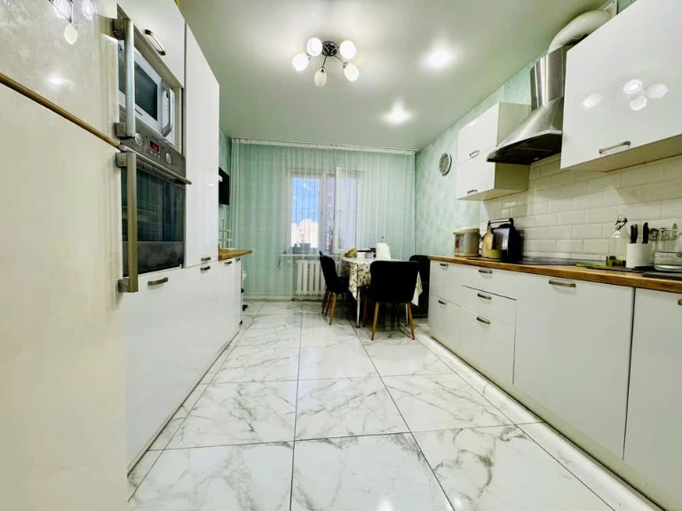 Apartment. Kyiv, Urlivska St.