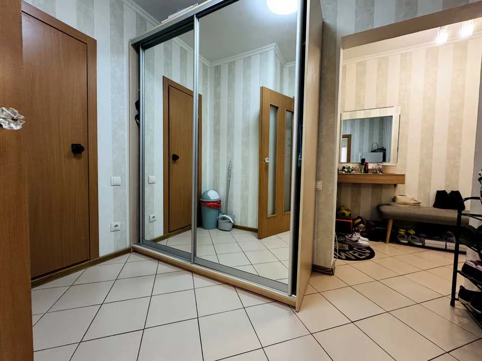 Apartment. Kyiv, Urlivska St.