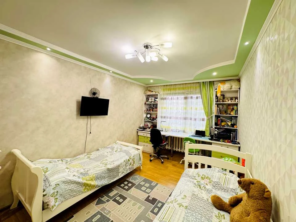 Apartment. Kyiv, Urlivska St.