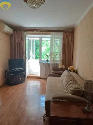 Продам 3-комнатную квартиру на Фонтане.