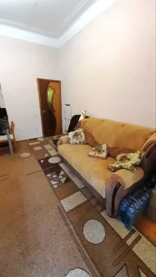 Продам 2-к полнометражную квартиру, Днепровский район, пр. М