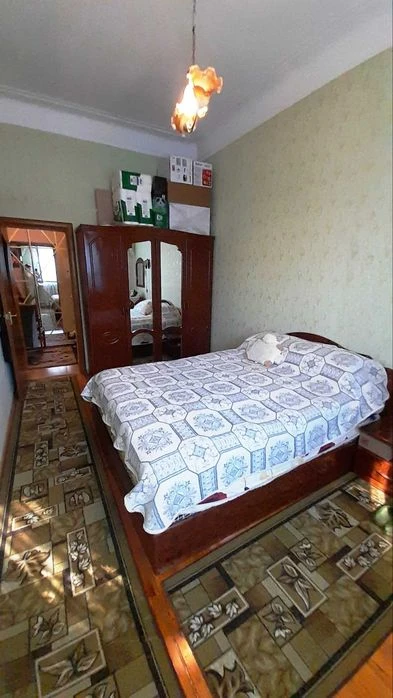 Продам 2-к полнометражную квартиру, Днепровский район, пр. М